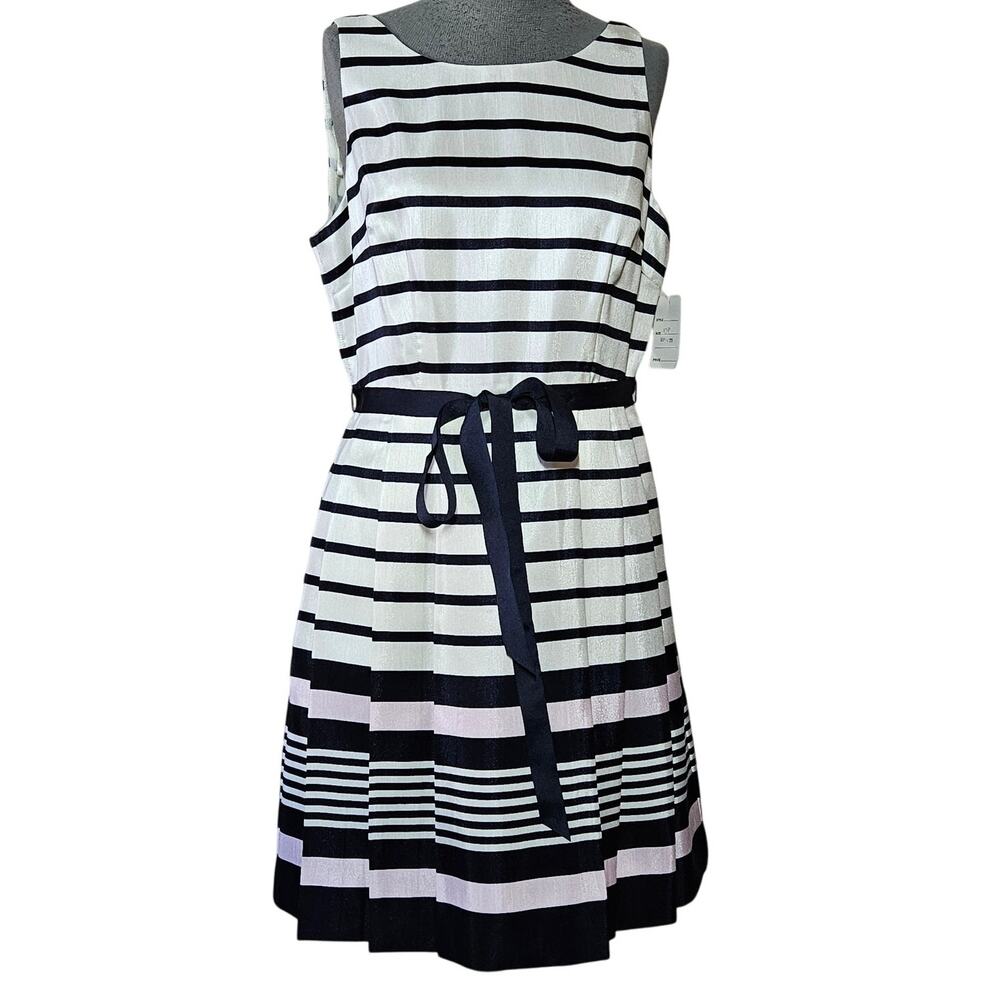 Jessica Howard Striped Knee Length Dress Size 10 Petite